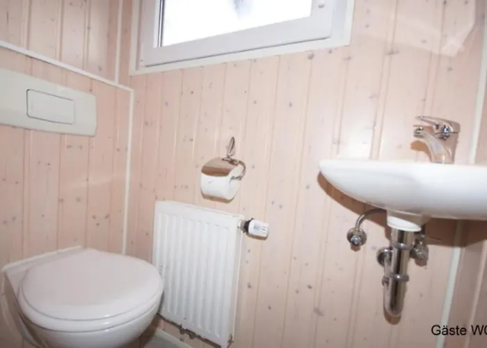6 Personen Mit Zwei Toiletten Und Carport In Zweiter Reihe Zum Deich In 奥滕多夫
