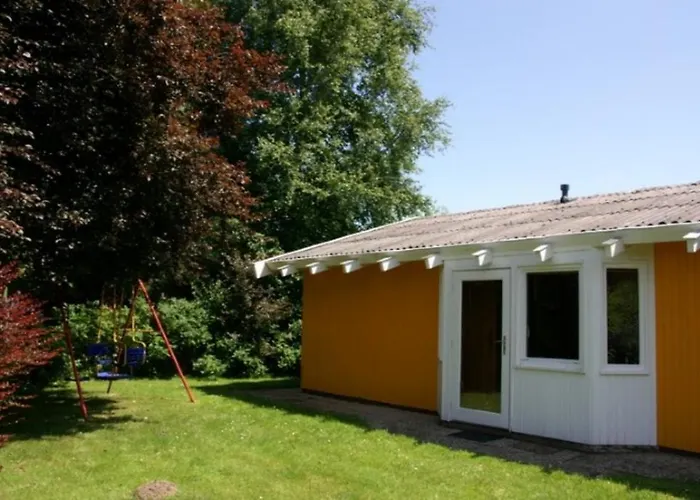 度假居 6 Personen Mit Zwei Toiletten Und Carport In Zweiter Reihe Zum Deich In 奥滕多夫